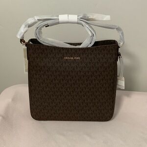 Michael Kors LG Messenger Crossbody Bag